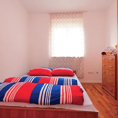 Apartman Lovely In With Swimming Pool *