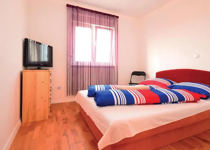 Cozy In With Outdoor Swimming Pool Apartament *