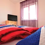 Διαμέρισμα Cozy In With Outdoor Swimming Pool Nin