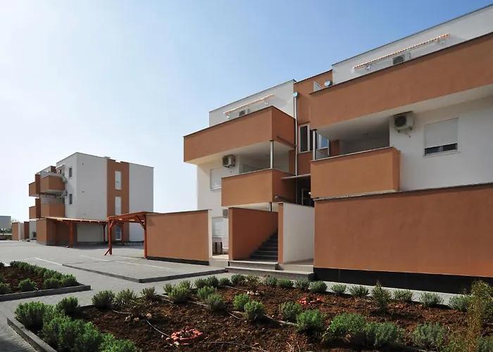 Apartment Cozy In With Outdoor Swimming Pool