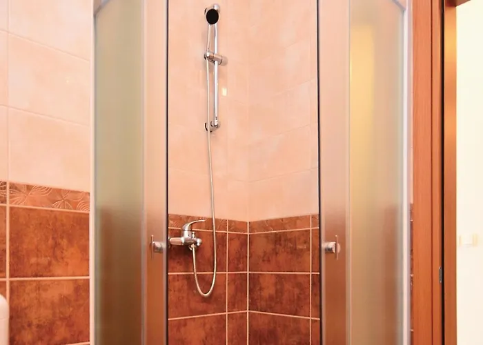 Apartment Cozy In With Outdoor Swimming Pool Nin