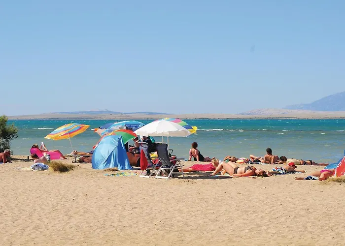 Apartment Cozy In With Outdoor Swimming Pool Nin